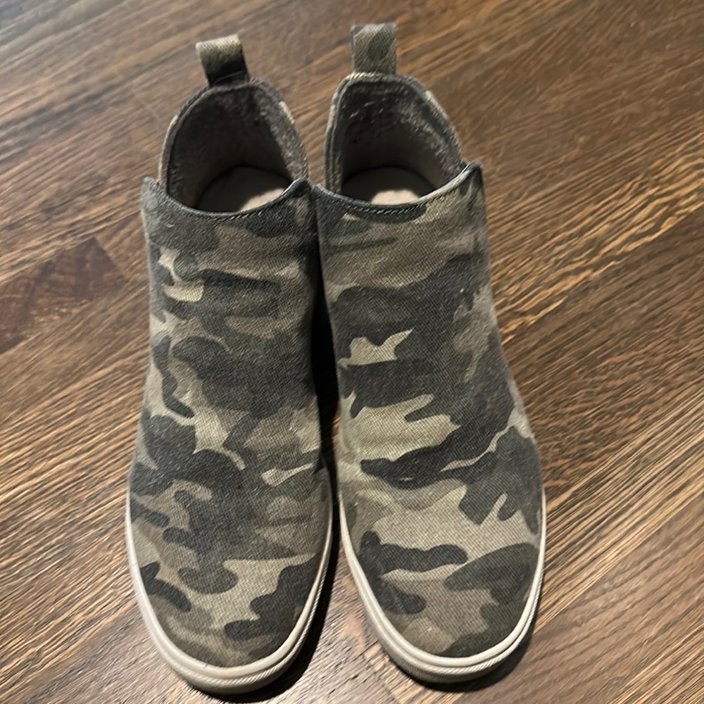 Camo Hidden wedge slip on sneaker